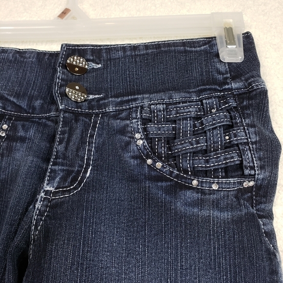 3/$15 Valery cropped Jean's size 3 - Picture 4 of 9